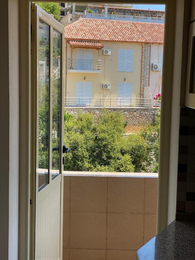 88 Apartment Himare Eksteriør bilde