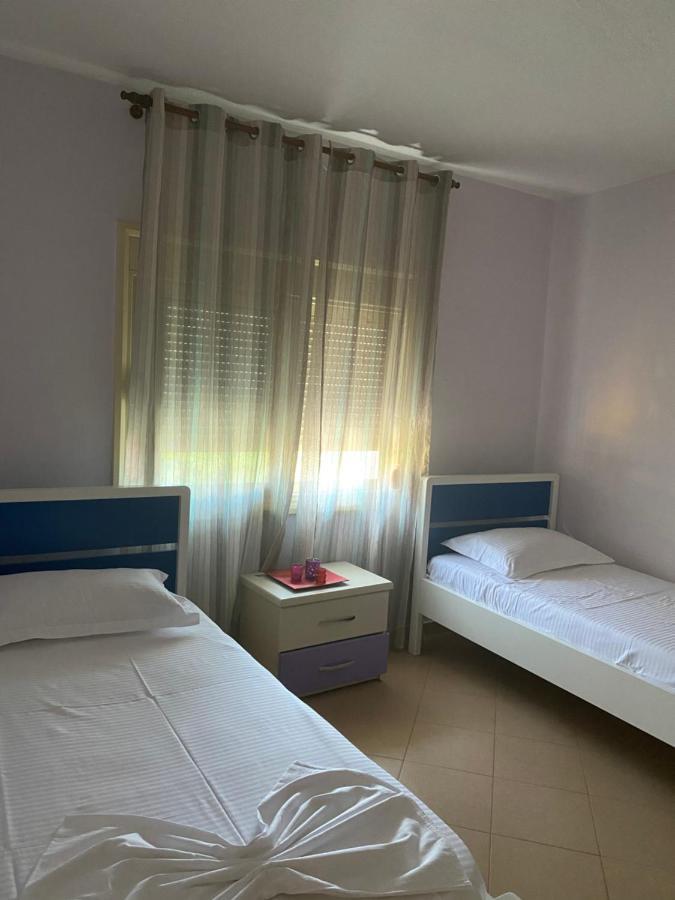 88 Apartment Himare Eksteriør bilde