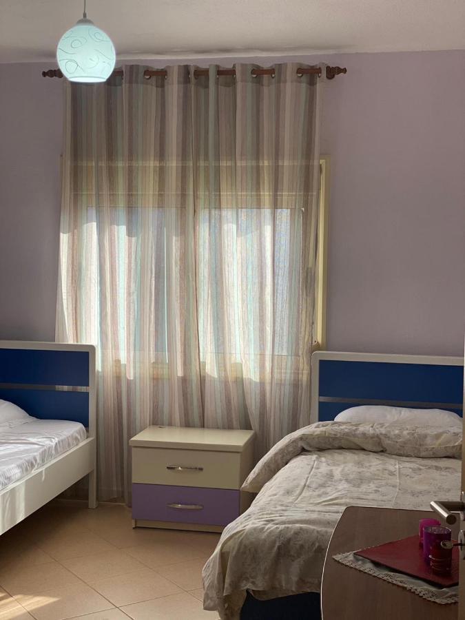 88 Apartment Himare Eksteriør bilde