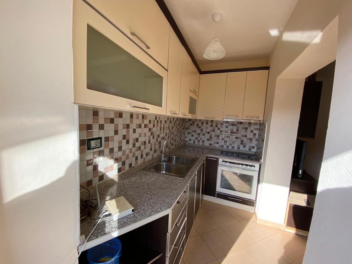88 Apartment Himare Eksteriør bilde